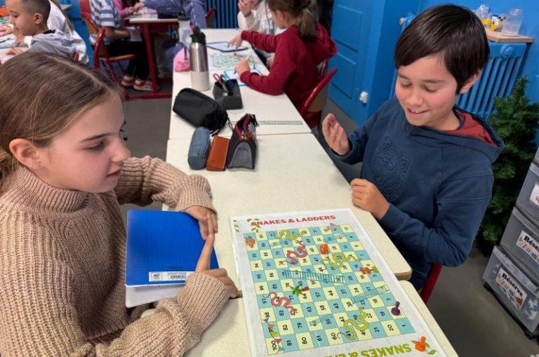 IND Valence 9 IND Valence Jeux de plateau en anglais